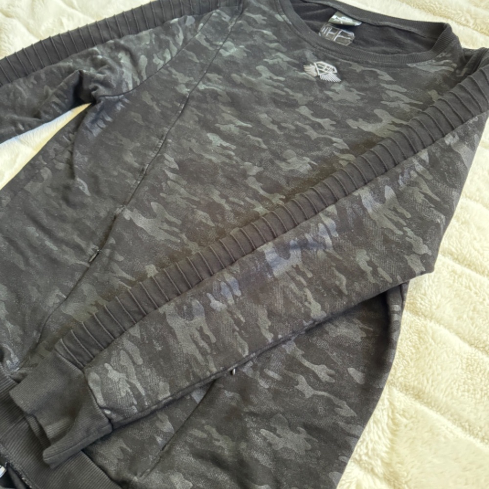 Bodyengineesrs tracksuit - Picture 3 of 6